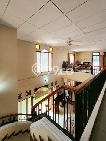 Siap Huni Rumah Mewah 7 Kamar di Kebayoran Baru Dekat ke Mana Saja Siap Huni Rumah Mewah 7 Kamar di Kebayoran Baru Dekat ke Mana Saja