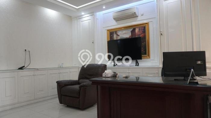 Kantor Dijual di Jakarta Selatan LT 620m2 & LB 1200m2 Lokasi Terbaik! Kantor Dijual di Jakarta Selatan LT 620m2 & LB 1200m2 Lokasi Terbaik!