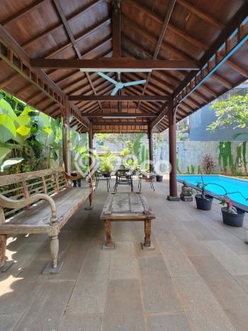 Siap Huni Rumah Mewah 6 Kamar di Cilandak Dekat ke Mana Pun Siap Huni Rumah Mewah 6 Kamar di Cilandak Dekat ke Mana Pun