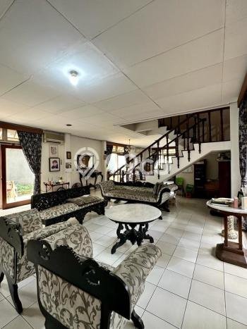 Rumah Luxury Modern Siap Huni di Gandaria Jakarta Selatan Rumah Luxury Modern Siap Huni di Gandaria Jakarta Selatan