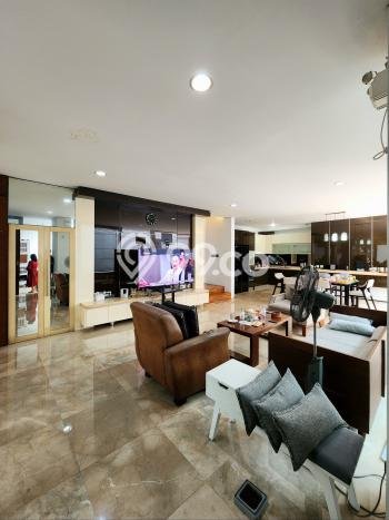 Jual Rumah Luas Megah Dengan View Cantik di Kemang, Jakarta Selatan Jual Rumah Luas Megah Dengan View Cantik di Kemang, Jakarta Selatan