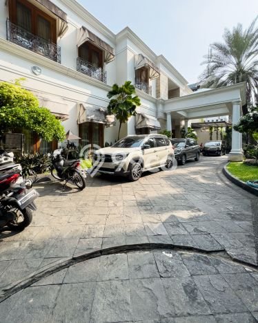 Dijual Hunian Mewah dengan Fasilitas Sekitar Lengkap di Menteng, Jakarta Pusat Dijual Hunian Mewah dengan Fasilitas Sekitar Lengkap di Menteng, Jakarta Pusat