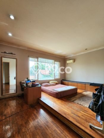 Dijual Rumah Luas Elegan Dengan View Cantik di Permata Hijau, Jakarta Selatan Dijual Rumah Luas Elegan Dengan View Cantik di Permata Hijau, Jakarta Selatan
