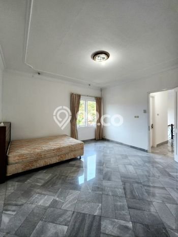 Rumah Elit Modern Siap Huni di Ampera Jakarta Selatan Rumah Elit Modern Siap Huni di Ampera Jakarta Selatan