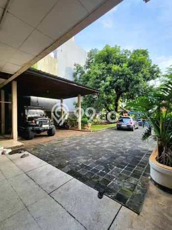 Siap Huni Rumah Mewah 5 Kamar di Kebayoran Baru Dekat ke Mana Saja Siap Huni Rumah Mewah 5 Kamar di Kebayoran Baru Dekat ke Mana Saja