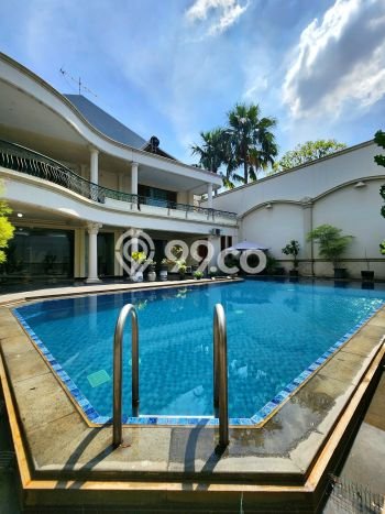 Ready to Use! Luxury House LT 820m2 Desain Modern di Pondok Indah Ready to Use! Luxury House LT 820m2 Desain Modern di Pondok Indah