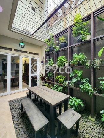 Dijual Hunian Mewah dengan Fasilitas Sekitar Komplit di Kebayoran Lama, Jakarta Selatan Dijual Hunian Mewah dengan Fasilitas Sekitar Komplit di Kebayoran Lama, Jakarta Selatan