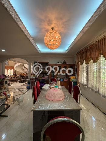 Ready to Use! Luxury House LT 604m2 Desain Elegan di Mega Kuningan Ready to Use! Luxury House LT 604m2 Desain Elegan di Mega Kuningan