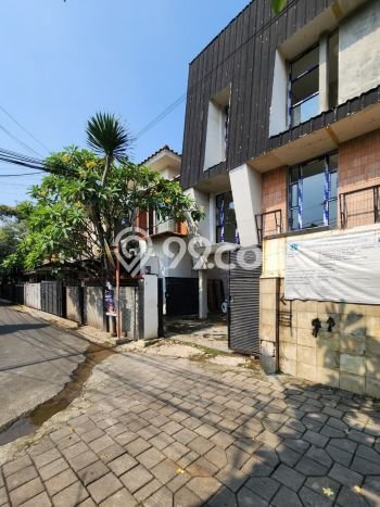 Rumah Elit LB 10000m2 Siap Pakai Desain Elegan di Pejaten, Jakarta Selatan Rumah Elit LB 10000m2 Siap Pakai Desain Elegan di Pejaten, Jakarta Selatan