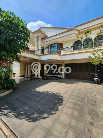 Ready to Use! Luxury House LT 820m2 Desain Modern di Pondok Indah Ready to Use! Luxury House LT 820m2 Desain Modern di Pondok Indah