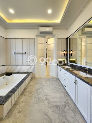 Jual Rumah Mewah Elegan Dengan View Cantik di Kemang, Jakarta Selatan Jual Rumah Mewah Elegan Dengan View Cantik di Kemang, Jakarta Selatan