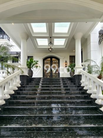 For Sale! Premium House LT 730m2 Desain Modern di Kemang For Sale! Premium House LT 730m2 Desain Modern di Kemang
