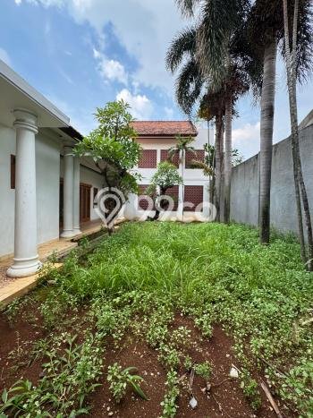 Siap Huni Rumah Mewah 6 Kamar di Kebayoran Baru Dekat ke Mana Saja Siap Huni Rumah Mewah 6 Kamar di Kebayoran Baru Dekat ke Mana Saja