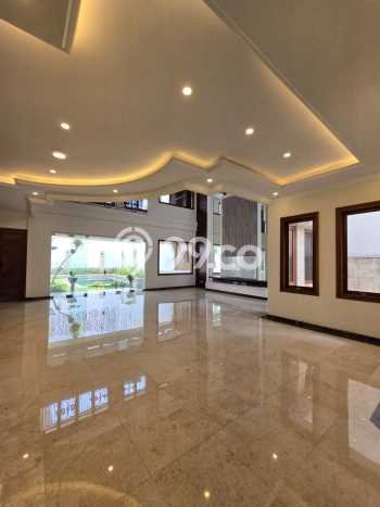 Rumah Elit Modern Tanpa Renovasi di Pondok Indah Jakarta Selatan Rumah Elit Modern Tanpa Renovasi di Pondok Indah Jakarta Selatan