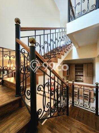 Rumah Elit LB 258m2 Siap Pakai Desain Elegan di Lenteng Agung, Jakarta Selatan Rumah Elit LB 258m2 Siap Pakai Desain Elegan di Lenteng Agung, Jakarta Selatan