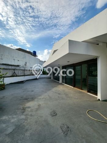Ready to Use! Premium House LT 610m2 Desain Elegan di Pondok Indah Ready to Use! Premium House LT 610m2 Desain Elegan di Pondok Indah