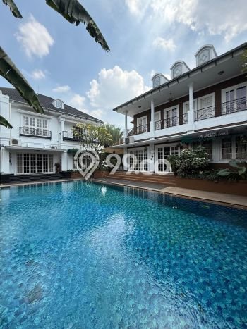 Hunian Elit LB 1500m2 Siap Huni Desain Elegan di Cirendeu, Jakarta Selatan Hunian Elit LB 1500m2 Siap Huni Desain Elegan di Cirendeu, Jakarta Selatan