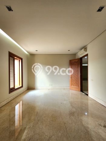 Ready to Use! Luxury House LT 759m2 Desain Elegan di Pondok Indah Ready to Use! Luxury House LT 759m2 Desain Elegan di Pondok Indah