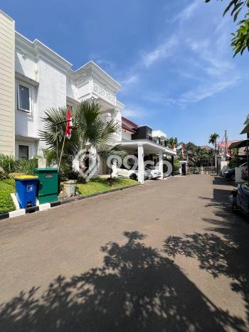 Rumah Elit Modern Siap Huni di Pejaten Jakarta Selatan Rumah Elit Modern Siap Huni di Pejaten Jakarta Selatan