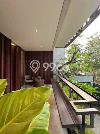 Siap Huni Rumah Mewah 6 Kamar di Kebayoran Baru Dekat ke Mana Pun Siap Huni Rumah Mewah 6 Kamar di Kebayoran Baru Dekat ke Mana Pun