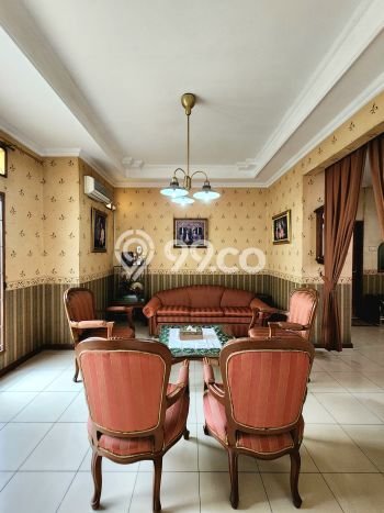 Siap Huni Rumah Mewah 7 Kamar di Kebayoran Baru Dekat ke Mana Saja Siap Huni Rumah Mewah 7 Kamar di Kebayoran Baru Dekat ke Mana Saja