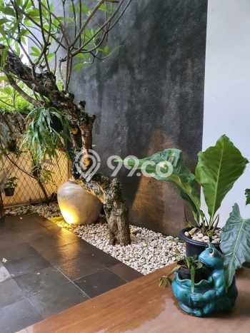 Ready to Use! Premium House LT 417m2 Desain Elegan di Kemang Ready to Use! Premium House LT 417m2 Desain Elegan di Kemang
