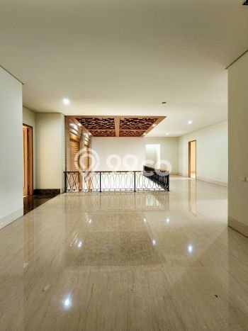 Ready to Use! Luxury House LT 759m2 Desain Elegan di Pondok Indah Ready to Use! Luxury House LT 759m2 Desain Elegan di Pondok Indah