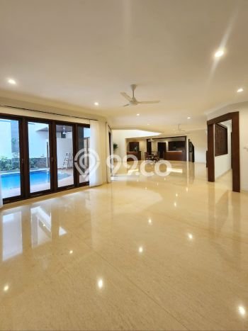 Dijual Rumah Mewah Elegan Dengan View Eksklusif di Lebak Bulus, Jakarta Selatan Dijual Rumah Mewah Elegan Dengan View Eksklusif di Lebak Bulus, Jakarta Selatan