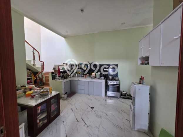 Rumah Strategis Modern Lb 201m2 di Sidoarjo, Sidoarjo Rumah Strategis Modern Lb 201m2 di Sidoarjo, Sidoarjo