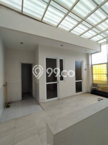Rumah Strategis Minimalis Lb 70m2 di Sukolilo, Surabaya Rumah Strategis Minimalis Lb 70m2 di Sukolilo, Surabaya