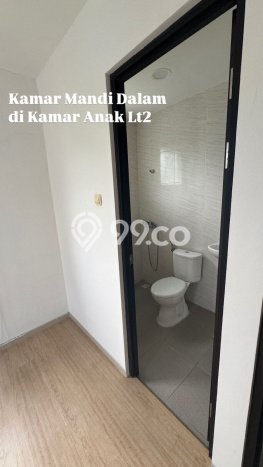Rumah Nyaman dengan 3 Kamar Tidur di Lokasi , Surabaya Rumah Nyaman dengan 3 Kamar Tidur di Lokasi , Surabaya