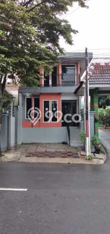 PENAWARAN TERBAIK! Rumah Premium di , Luas 92m2m² Bangunan 184m2m² PENAWARAN TERBAIK! Rumah Premium di , Luas 92m2m² Bangunan 184m2m²