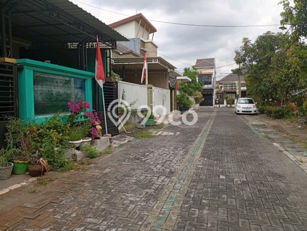For Sale Rumah 3 Kamar Lokasi Strategis Bagus dan Strategis di Wiyung For Sale Rumah 3 Kamar Lokasi Strategis Bagus dan Strategis di Wiyung