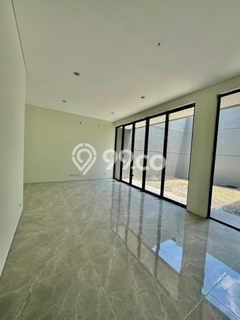 Rumah Luxury Modern Tanpa Renovasi di Citraland Surabaya Rumah Luxury Modern Tanpa Renovasi di Citraland Surabaya