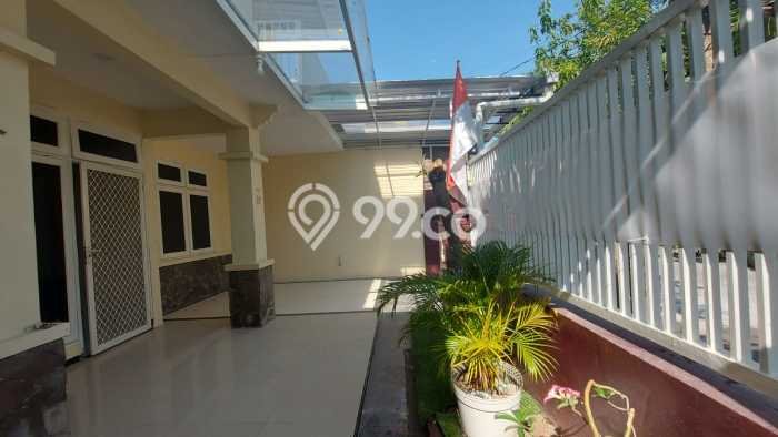 Rumah Modern 4 KT di Sidoarjo Surabaya Semi Furnished Rumah Modern 4 KT di Sidoarjo Surabaya Semi Furnished