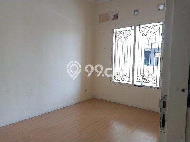 Dijual Cepat Rumah Favorit Siap Huni LB 110m2 di Rungkut, Surabaya Dijual Cepat Rumah Favorit Siap Huni LB 110m2 di Rungkut, Surabaya