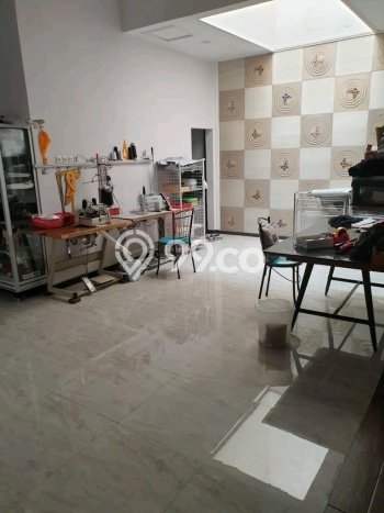 Rumah Elit LB 250m2 Siap Pakai Desain Elegan di Surabaya Kota, Surabaya Rumah Elit LB 250m2 Siap Pakai Desain Elegan di Surabaya Kota, Surabaya