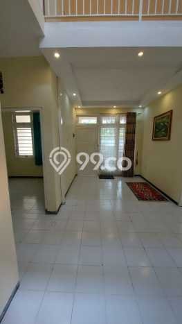 Rumah Modern 4 KT di Sidoarjo Surabaya Semi Furnished Rumah Modern 4 KT di Sidoarjo Surabaya Semi Furnished