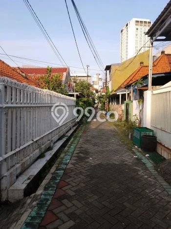 Rumah Kost untuk Dijual di Genteng dengan 6 KT, 6 KM, Luas 140m2 Rumah Kost untuk Dijual di Genteng dengan 6 KT, 6 KM, Luas 140m2