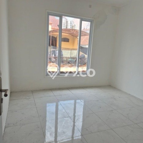 Dijual Rumah 3 Kamar Lokasi Strategis Nyaman dan Strategis di Kelapa Gading Dijual Rumah 3 Kamar Lokasi Strategis Nyaman dan Strategis di Kelapa Gading