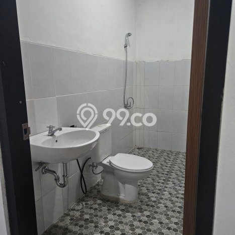 For Sale Hunian Rumah Terawat 4 KT di BSD Nusaloka, Tangerang For Sale Hunian Rumah Terawat 4 KT di BSD Nusaloka, Tangerang