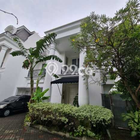 SPECIAL PRICE! Rumah di Kemang, 4 KT, Dekat Pusat Kota, Luas 400m2m² LB 650m2m² SPECIAL PRICE! Rumah di Kemang, 4 KT, Dekat Pusat Kota, Luas 400m2m² LB 650m2m²
