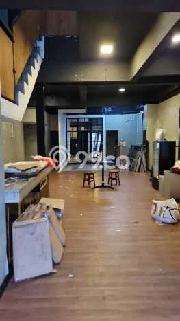 Disewakan Ruko di Kawasan Ramai Kemang Luas 100m2 Disewakan Ruko di Kawasan Ramai Kemang Luas 100m2