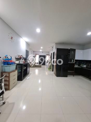 Rumah Elit Modern Tanpa Renovasi di Taman Kopo Indah Bandung Rumah Elit Modern Tanpa Renovasi di Taman Kopo Indah Bandung