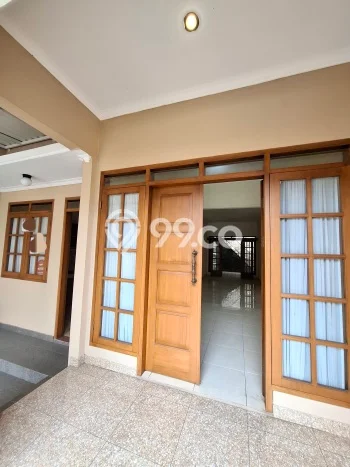 Rumah sewa siap pakai 3 Kamar Tidur di Buah Batu, Bandung Rumah sewa siap pakai 3 Kamar Tidur di Buah Batu, Bandung