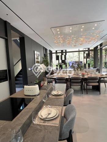 Hunian Mewah LB 430m2 Siap Pakai Desain Elegan di Summarecon Bandung, Bandung Hunian Mewah LB 430m2 Siap Pakai Desain Elegan di Summarecon Bandung, Bandung