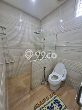 Rumah Elit Modern Tanpa Renovasi di Taman Kopo Indah Bandung Rumah Elit Modern Tanpa Renovasi di Taman Kopo Indah Bandung