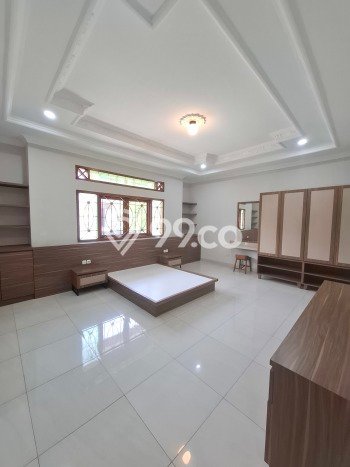 Siap Huni Rumah Mewah 5 Kamar di Batununggal Dekat ke Mana Pun Siap Huni Rumah Mewah 5 Kamar di Batununggal Dekat ke Mana Pun