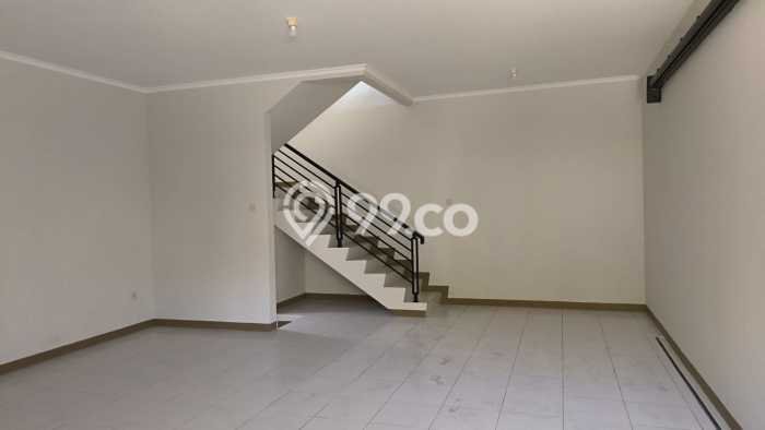 Dijual! Ruko di Kopo Bandung LT 60m2 / LB 120m2 Kawasan Bisnis Dijual! Ruko di Kopo Bandung LT 60m2 / LB 120m2 Kawasan Bisnis