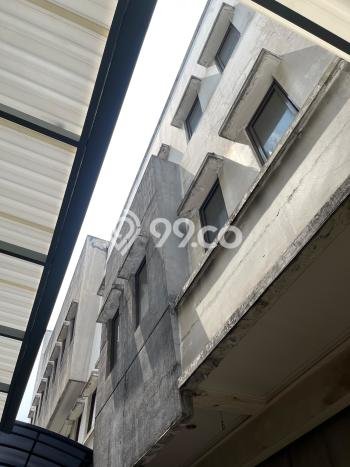 Ruko Dijual di Bandung LT 102m2 & LB 260m2 Lokasi Terbaik! Ruko Dijual di Bandung LT 102m2 & LB 260m2 Lokasi Terbaik!